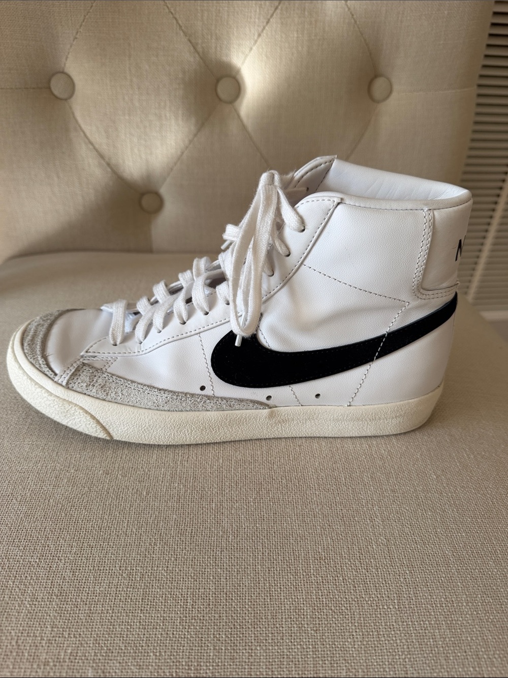 Nike White High-Top Sneakers (Blazers)with Black Swoosh size 8.5 - Picture 11 of 11